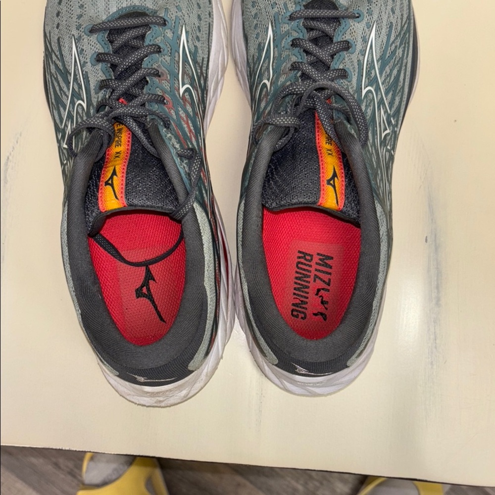 Mizuno Wave Inspire XX Blue Gray and Red Athletic Shoes - Picture 11 of 11
